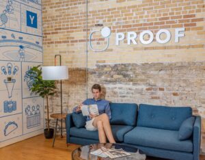 Trendy w e-commerce i ich wpływ na pozycjonowanie sklepów internetowych